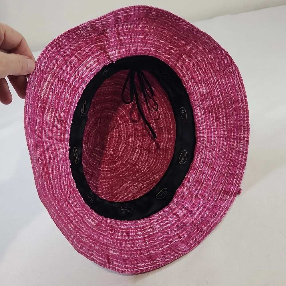 Facine pink textured bucket hat. Size OS adjustable